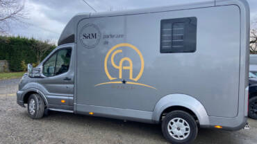 location camion ca ranch pour transporter 2 chevaux, sellerie incluse